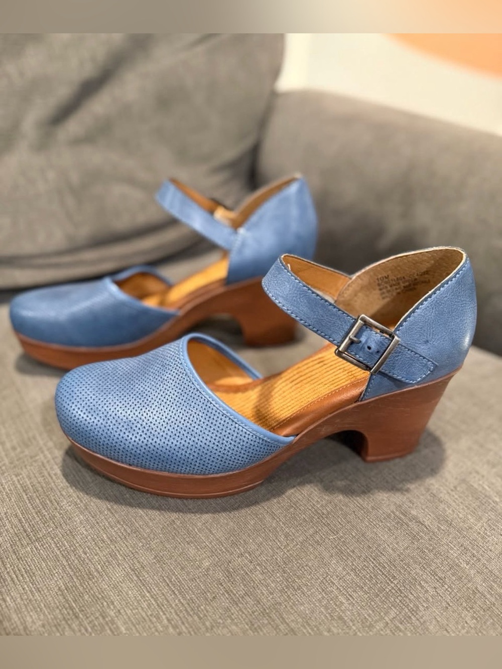 Born Blue Leather Mary Jane Platform Clogs Heels Size 10 NWOT Never Worn - Picture 3 of 6